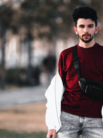 How can you buy the right fanny pack for yourself?